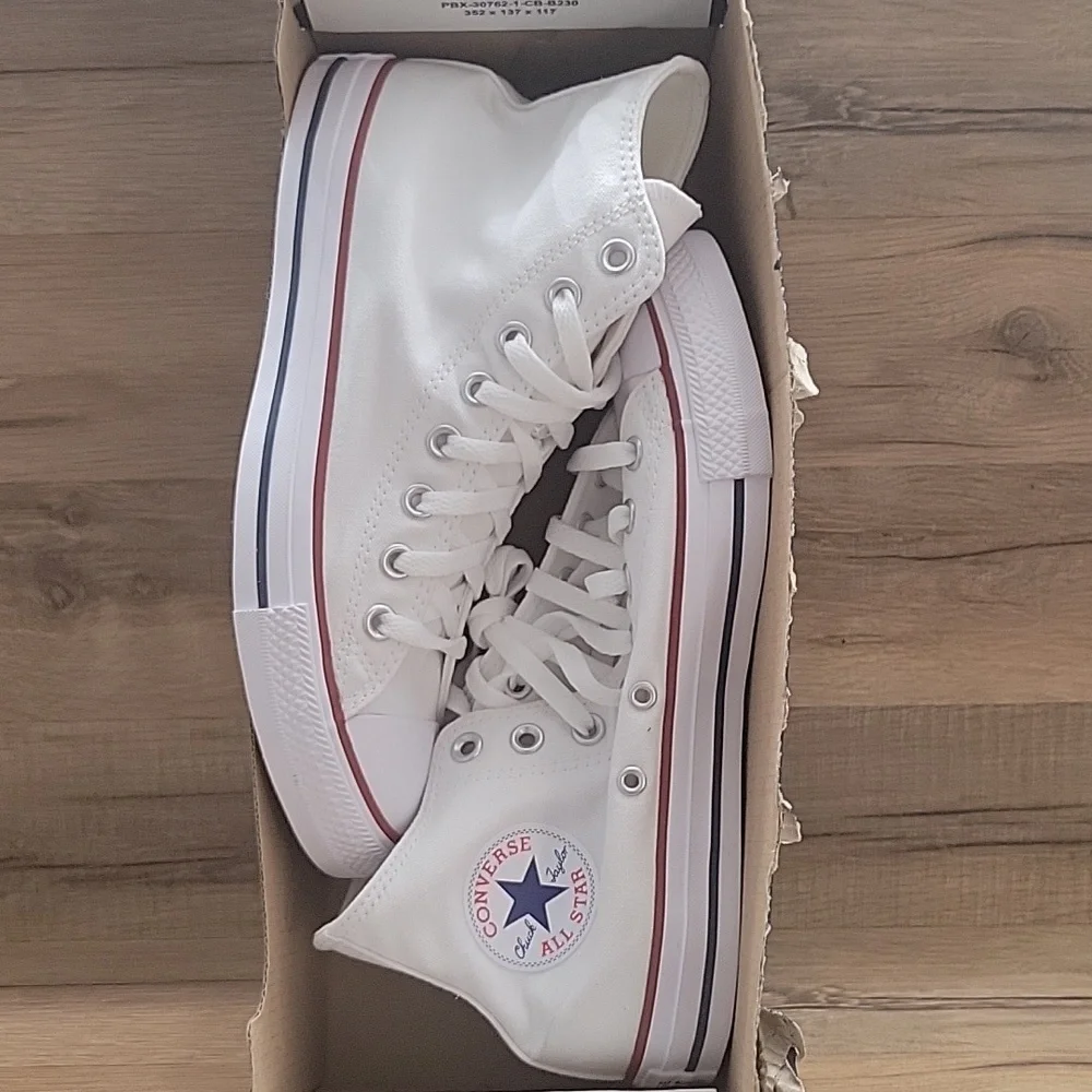 Converse Classic White High-Tops